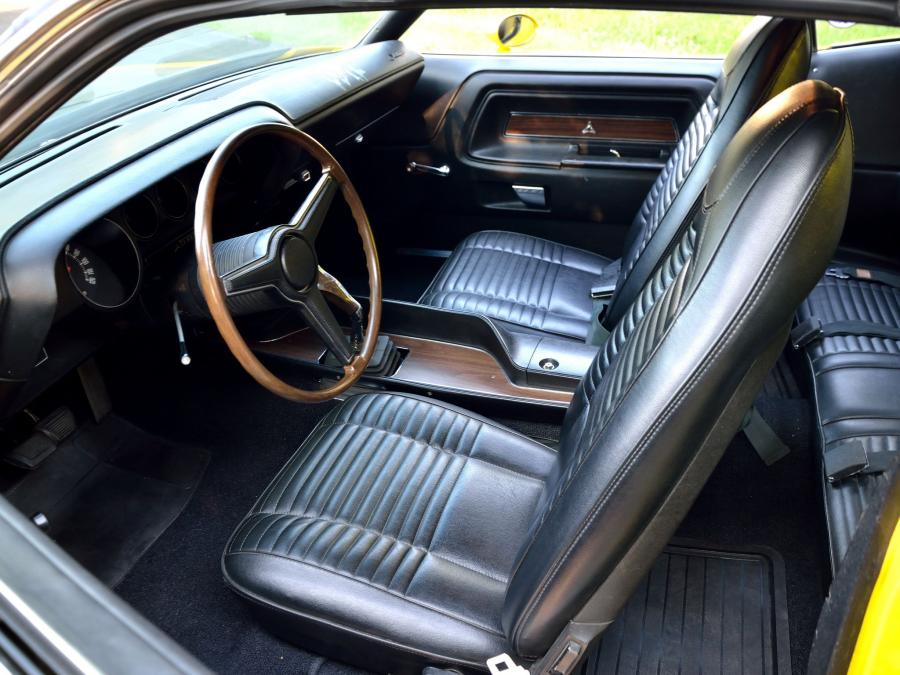  Dodge Challenger TA 340 Six Pack Hardtop 1970 года  (фото 9 из 41)